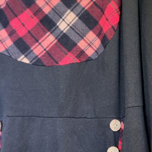 Plaid peek-a-boo winter dress - Picture 3 of 5